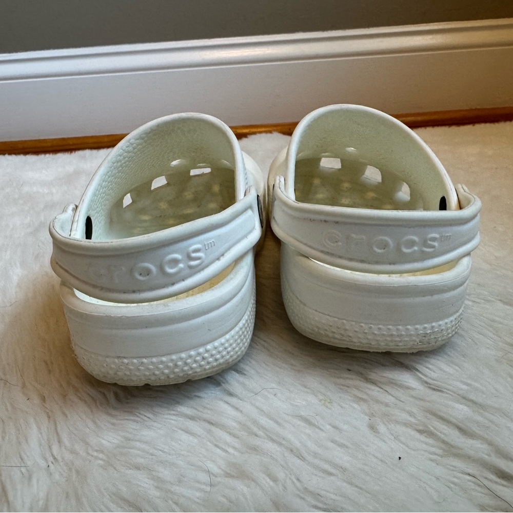 Kids White Crocs - Picture 3 of 6